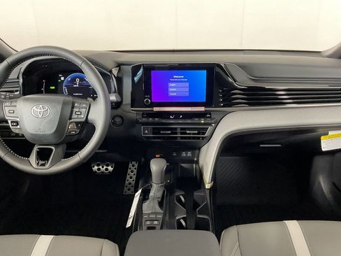 New 2026 Toyota Camry SE image 13