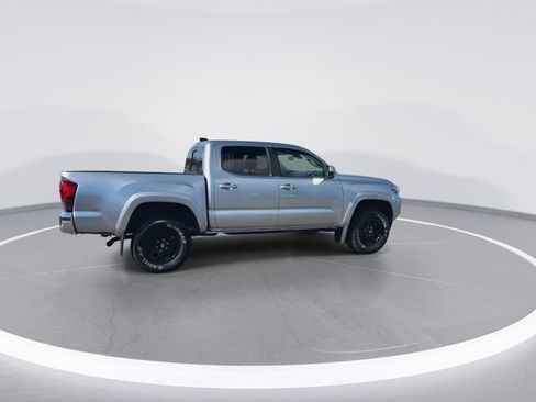 Used 2022 Toyota Tacoma SR5 image 8