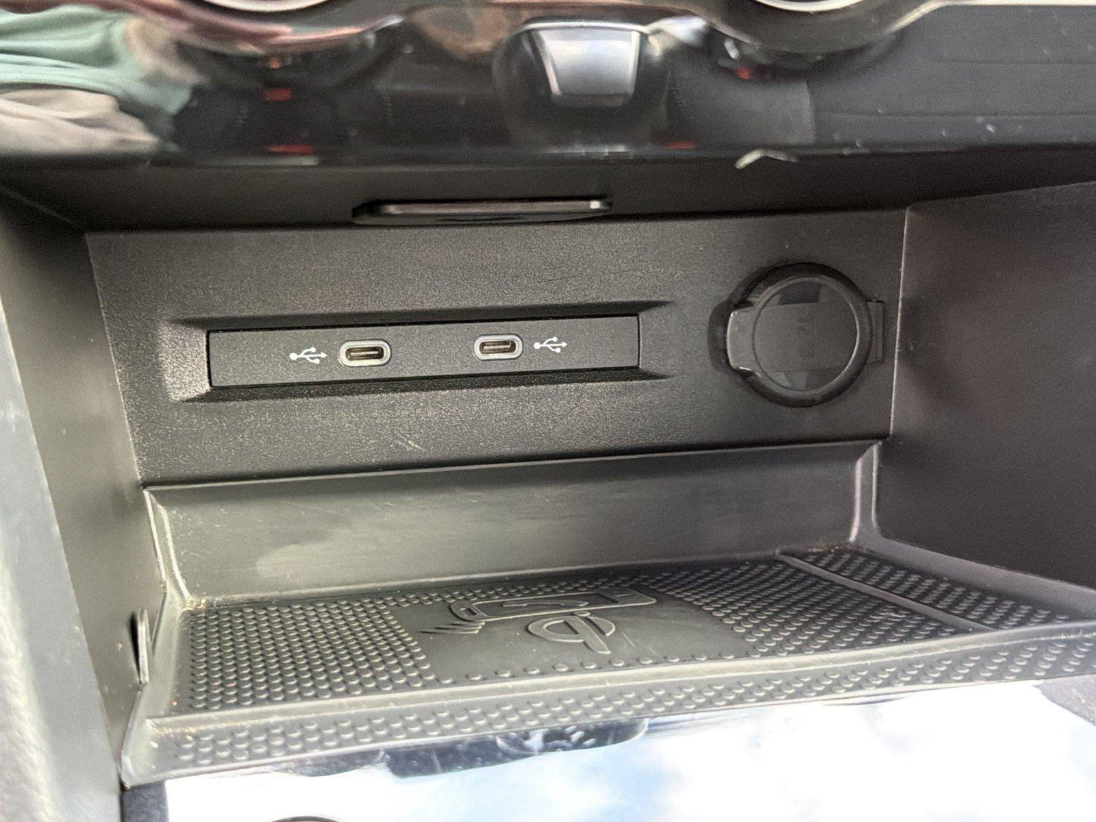 Used 2024 Volkswagen Taos SE FWD image 29
