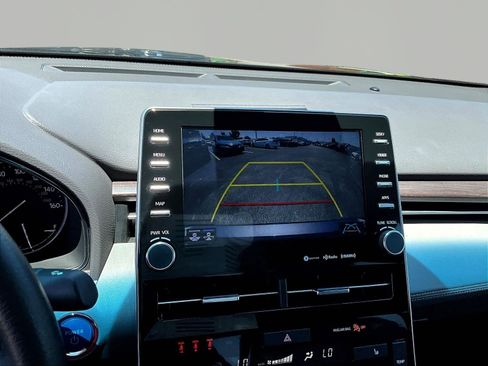 Used 2021 Toyota Avalon XLE w/ Moonroof Package FWD image 14