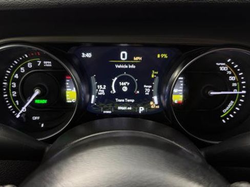 Used 2023 Jeep Wrangler Unlimited AWD/4WD image 32