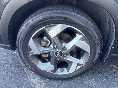 Used 2022 Hyundai Venue SEL w/ Cargo Package image 21