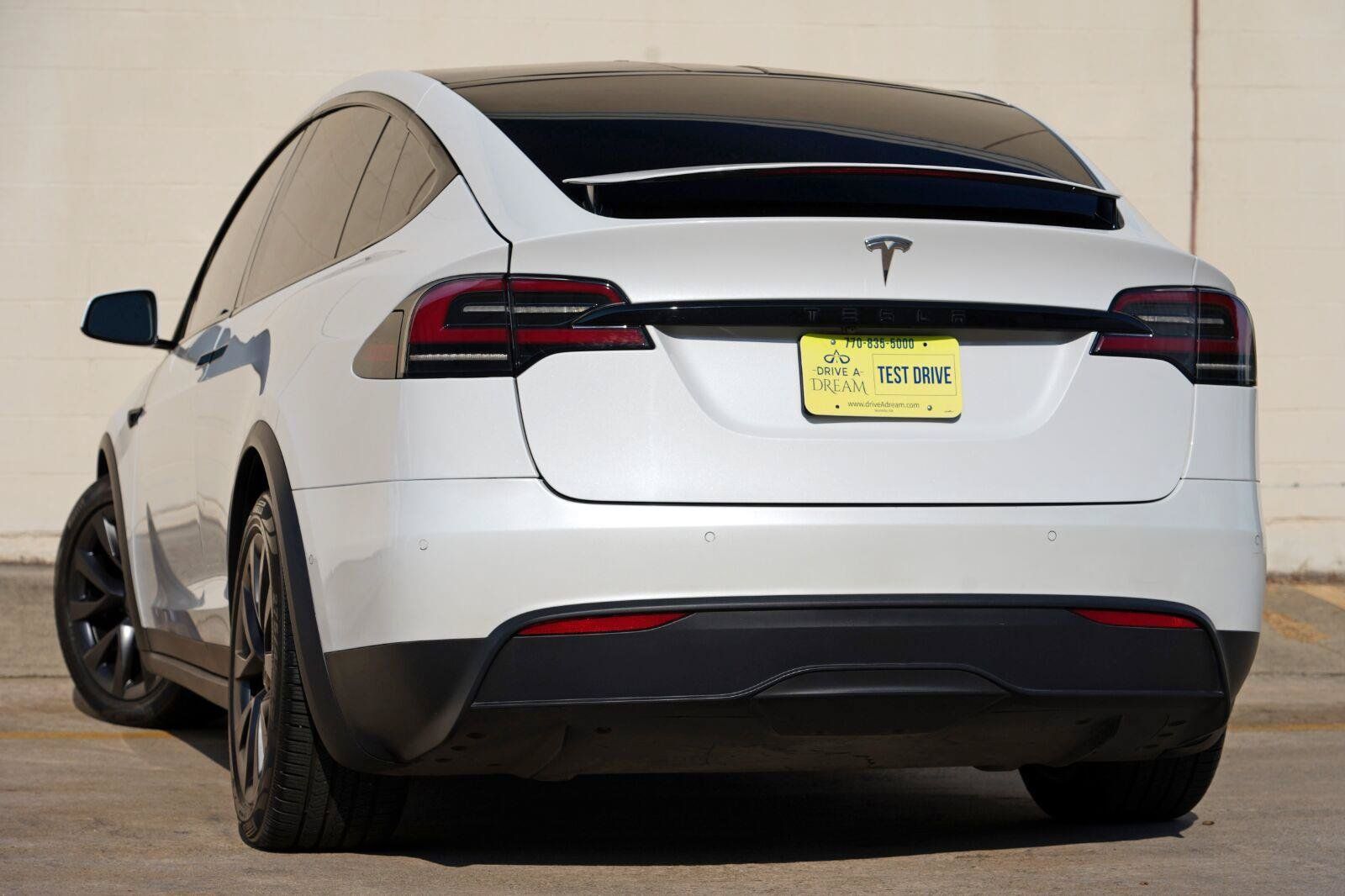 Used 2023 Tesla Model X AWD/4WD image 6