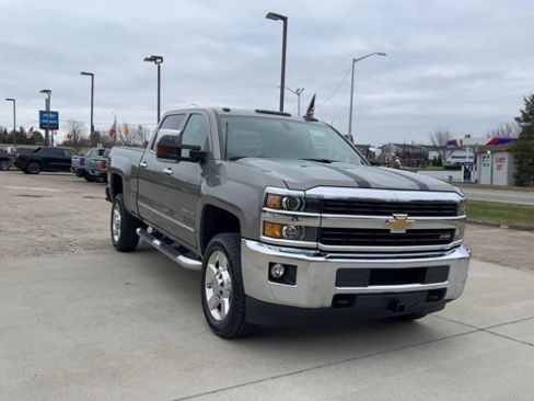 Used 2017 Chevrolet Silverado 2500 LTZ w/ Vortec Plus Package image 3