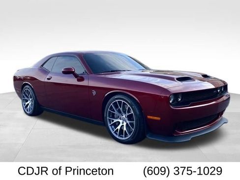 Used 2020 Dodge Challenger SRT Hellcat image 1