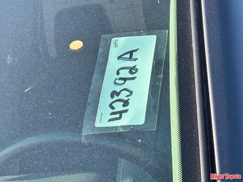 Used 2017 Toyota Tundra Limited w/ Limited Premium Package image 12