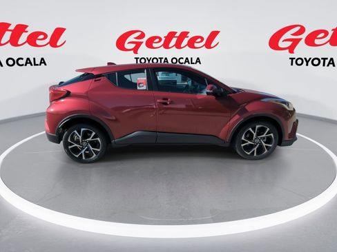 Used 2019 Toyota C-HR XLE image 9