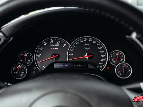Used 2006 Chevrolet Corvette Z06 w/ Preferred Equipment Group RWD image 12