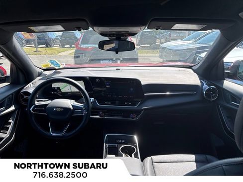Used 2025 Chevrolet Equinox LT w/ Convenience Package II AWD/4WD image 10