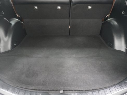 Used 2018 Toyota RAV4 Limited FWD image 28