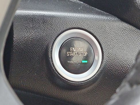 Used 2018 GMC Terrain Denali w/ Advanced Safety Package image 24