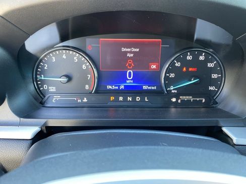 Used 2024 Ford Explorer XLT RWD image 15