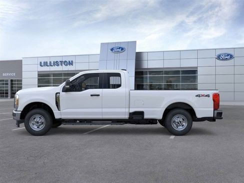 New 2026 Ford F250 XL w/ XL Chrome Package image 3
