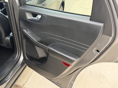 Used 2021 Ford Escape SEL FWD image 31