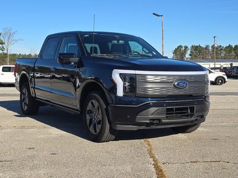 Used 2023 Ford F150 Lightning Lariat w/ Equipment Group 511A High image 7