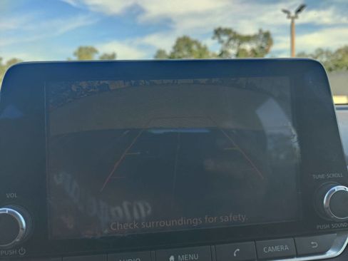 Used 2020 Nissan Sentra SV w/ Lighting Package image 41