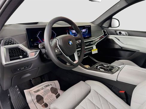 New 2026 BMW X5 xDrive40i w/ Climate Comfort Package AWD/4WD image 9
