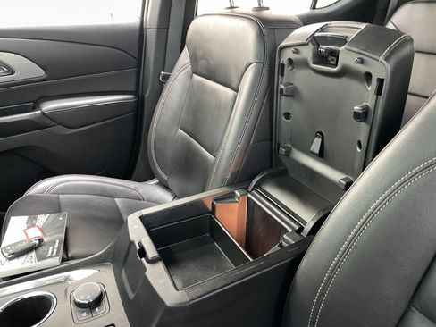 Certified 2023 Chevrolet Traverse LT w/ LPO, Floor Liner Package AWD/4WD image 35