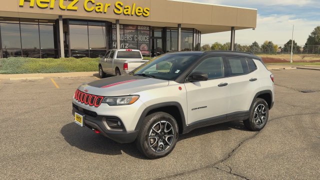 Used 2024 Jeep Compass Trailhawk AWD/4WD image 4
