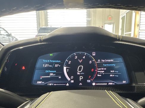 Used 2021 Chevrolet Corvette Stingray Premium Cpe w/ Z51 Performance Package image 7