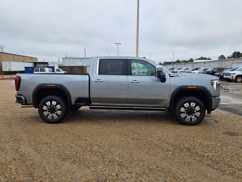 New 2026 GMC Sierra 3500 Denali w/ Denali Reserve Package image 7