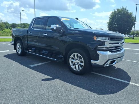 Certified 2019 Chevrolet Silverado 1500 LTZ w/ LTZ Premium Package AWD/4WD image 3