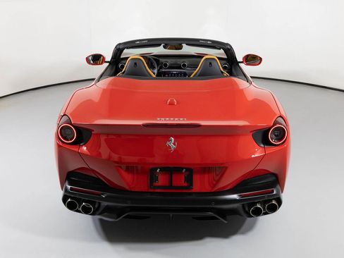 Used 2020 Ferrari Portofino image 25