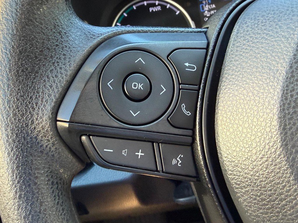 Certified 2022 Toyota RAV4 LE AWD/4WD image 16