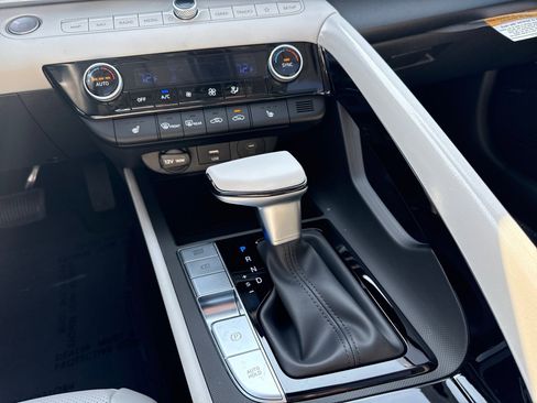 New 2026 Hyundai Elantra Limited w/ Cargo Package FWD image 18