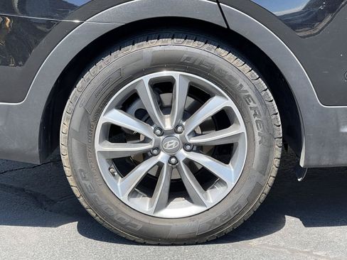 Used 2017 Hyundai Santa Fe SE AWD/4WD image 15