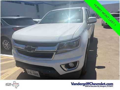 Used 2018 Chevrolet Colorado W/T w/ LPO, Premium Interior Package RWD image 4