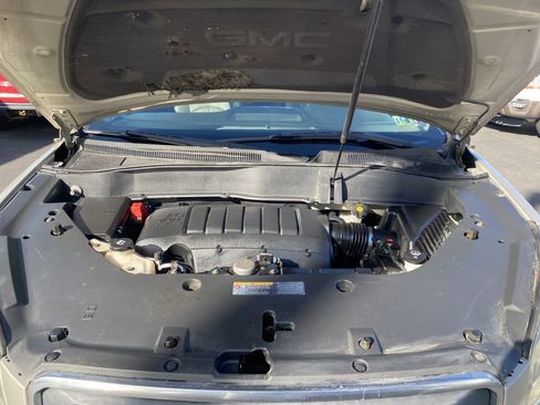 Used 2013 GMC Acadia SLT image 25