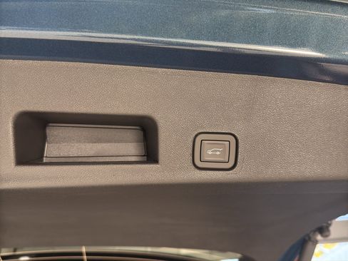 New 2026 Chevrolet Traverse Z71 w/ Enhanced Driving Package image 8