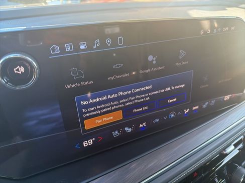 New 2026 Chevrolet Suburban Premier image 15