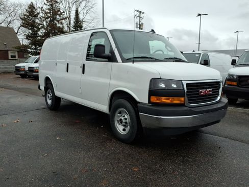 New 2025 GMC Savana 2500 Extended w/ Driver Convenience Package image 3