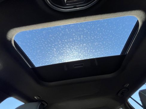 New 2025 Jeep Grand Cherokee Laredo image 7