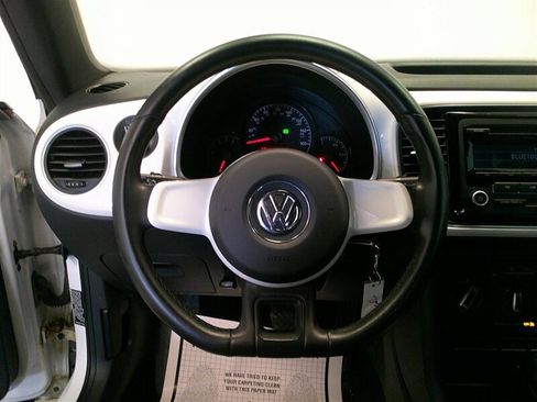Used 2012 Volkswagen Beetle 2.5 image 11