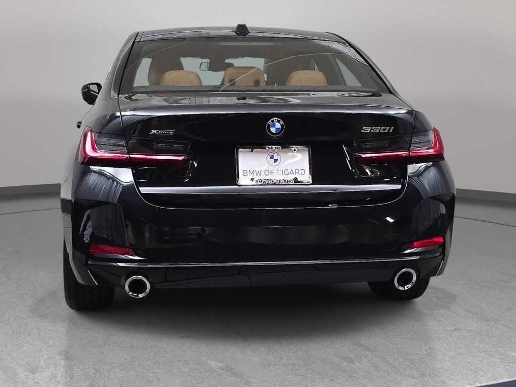 Used 2026 BMW 330i xDrive Sedan w/ Premium Package AWD/4WD image 7