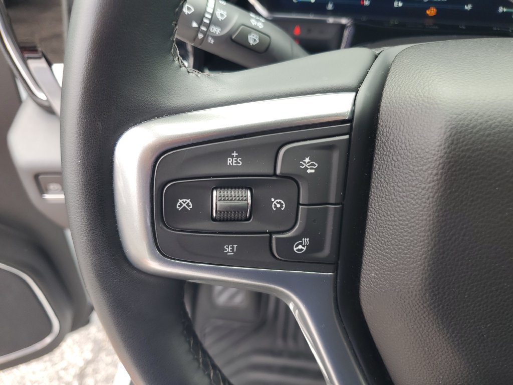 Used 2023 Chevrolet Silverado 1500 LT AWD/4WD image 12