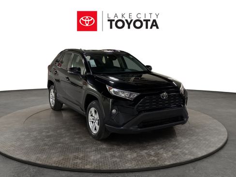 Used 2021 Toyota RAV4 XLE AWD/4WD image 13