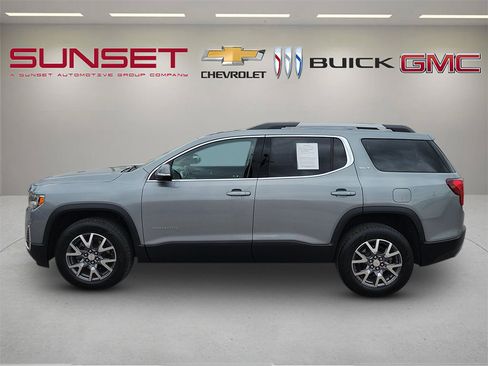 Certified 2023 GMC Acadia SLT FWD image 7