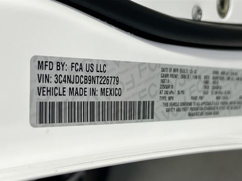 Used 2022 Jeep Compass Limited AWD/4WD image 29