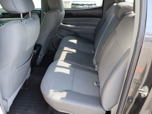 Used 2015 Toyota Tacoma PreRunner w/ TRD Sport Package image 34