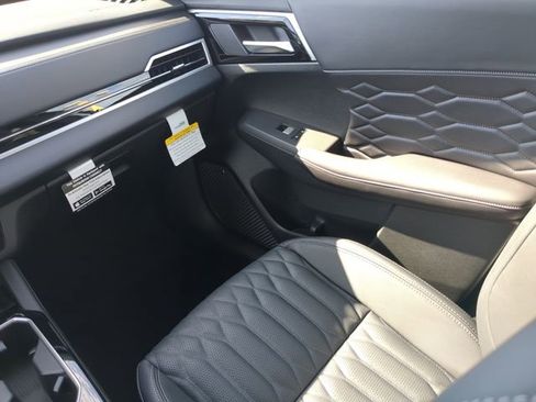 New 2026 Mitsubishi Outlander SEL FWD image 19
