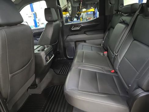Used 2023 Chevrolet Silverado 1500 LTZ image 13
