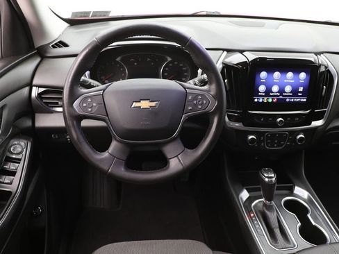 Used 2020 Chevrolet Traverse LT image 13