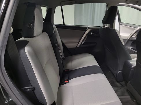 Used 2017 Toyota RAV4 XLE AWD/4WD image 27