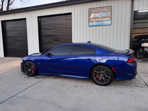 Used 2019 Dodge Charger Scat Pack w/ Technology Group image 4