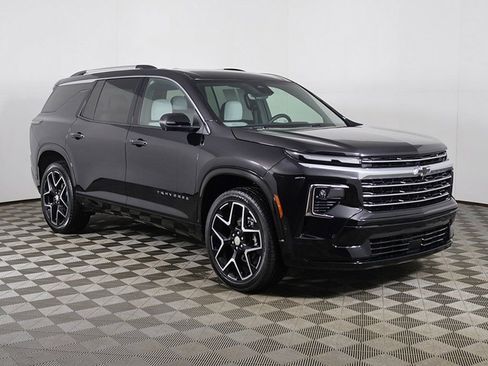 Used 2025 Chevrolet Traverse High Country w/ LPO, Cargo Package image 61