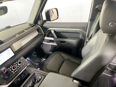 Used 2024 Land Rover Defender 110 X-Dynamic SE image 25